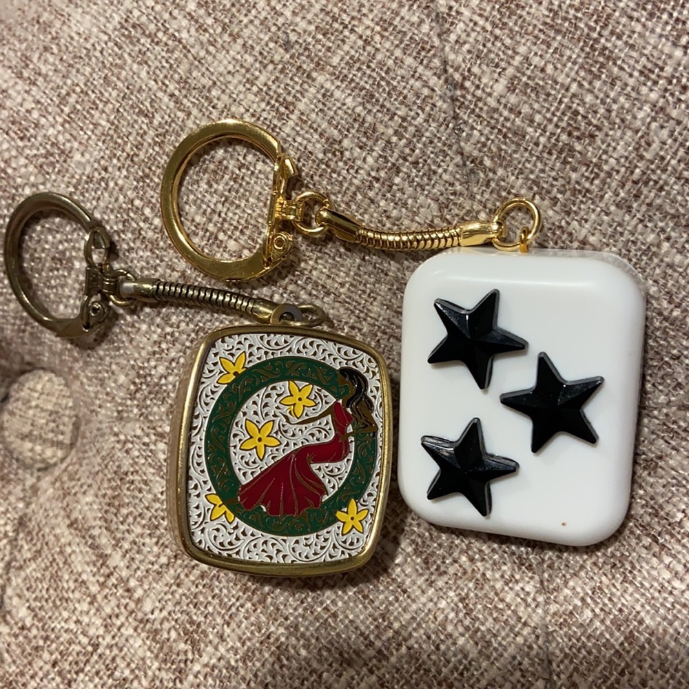 2 VINTAGE SANKYO MUSIC BOX KEYCHAINS